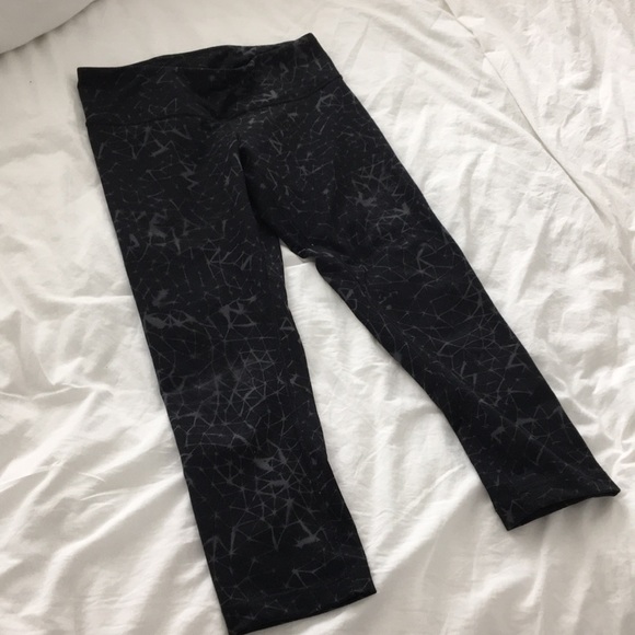 Lululemon Wunder under crops 6 - Picture 1 of 6